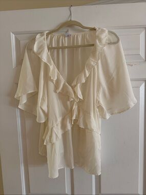 Old Navy Cream Ruffle Blouse XXL Tall